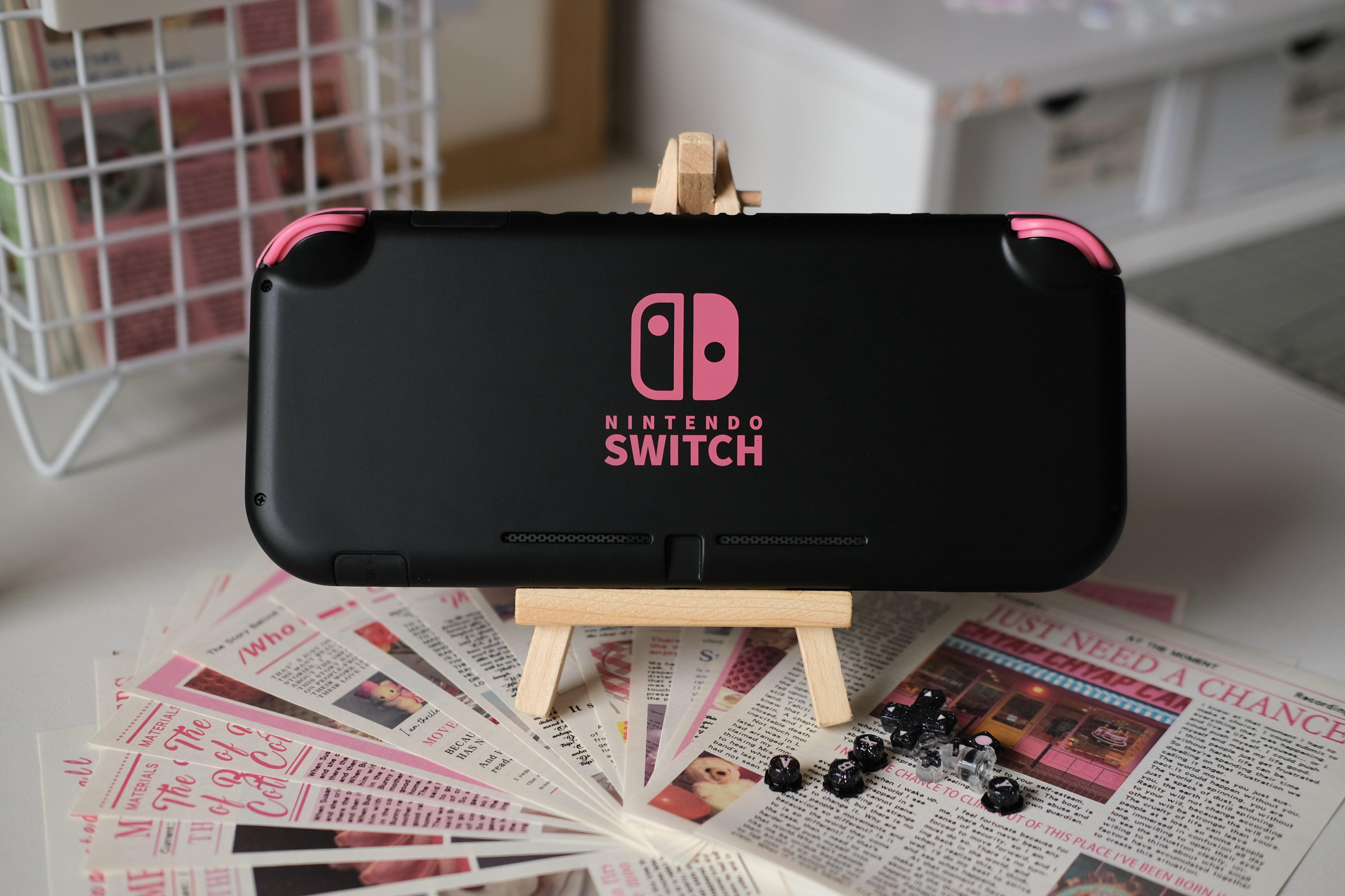 Black & Pink Switch Lite