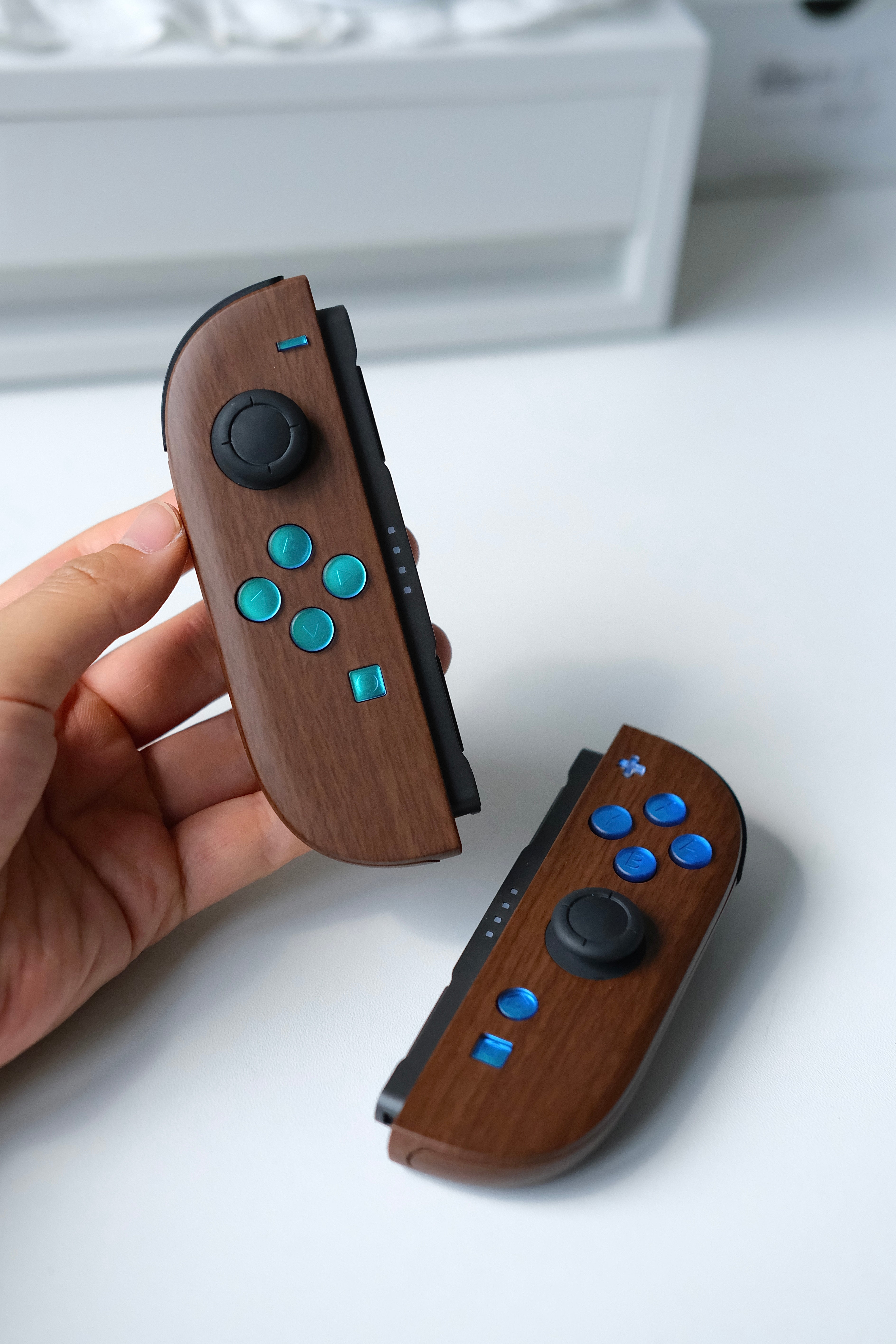 Wood Grain Switch 2 Joycons